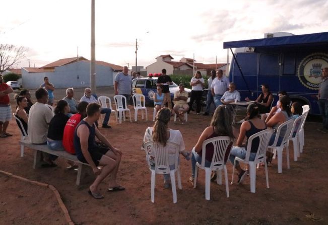 MAIS UM GABINETE ITINERANTE – PREFEITURA DE MOCOCA OUVE POPULAÇÃO