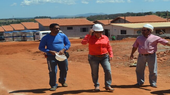 Prefeita visita obras do Conjunto Habitacional “Gildo Geraldo”