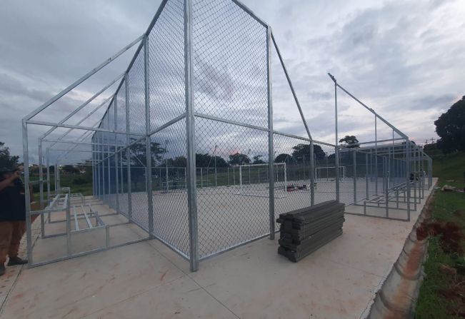 PROJETO ARENA ESPORTIVA SP: CONSTRUÇÃO DA ARENINHA NO BAIRRO NENÊ PEREIRA LIMA EM ANDAMENTO
