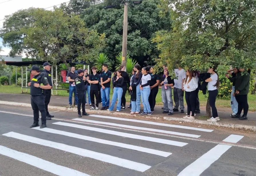  EDUCAÇÃO PARA O TRÂNSITO NAS ESCOLAS!