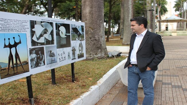 Dr. Wanderley Martins visita Exposição Temporária Painéis na Praça, da XVI Semana Bruno Giorgi, que vai até o final do mês de setembro