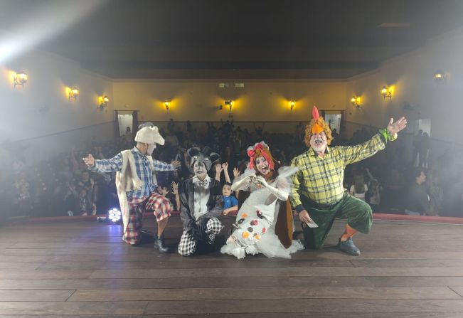 Teatro Municipal de Mococa recebe o espetáculo infantil 'O Casamento da Dona Baratinha'