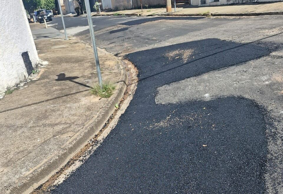 TRABALHO DA EQUIPE DA OPERAÇÃO TAPA BURACOS NOS ÚLTIMOS DIAS