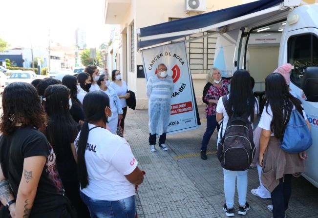 SEMANA DE COMBATE AO CÂNCER BUCAL É ENCERRADA COM PALESTRAS PREVENTIVAS