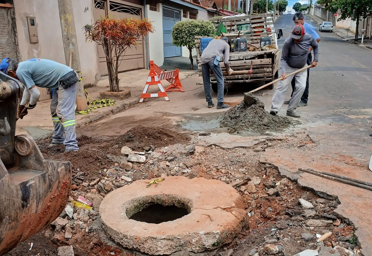 EQUIPE DA PREFEITURA A TODO VAPOR