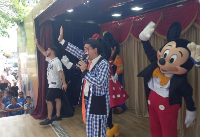 SHOW DO PALHAÇO TUBINHO REÚNE GRANDE PÚBLICO DE IGARAÍ COM DIVERSÃO EM FAMÍLIA