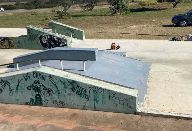 PREFEITURA INICIA REVITALIZAÇÃO NA PISTA DE SKATE DA PRAÇA DA CIDADANIA