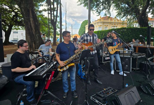 MOCOQUENSES PRESTIGIAM A 1ª EDIÇÃO DA FEIRA GASTRONÔMICA E CULTURAL NO CORETO