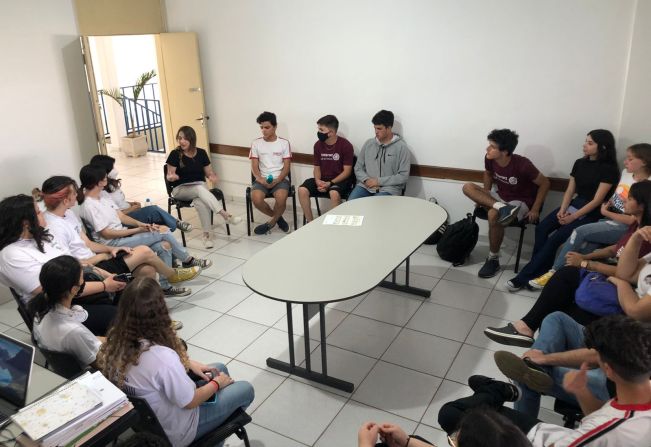 DEPARTAMENTO DE EDUCAÇÃO RECEBE GRÊMIOS ESTUDANTIS DE MOCOCA 