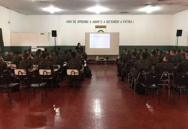PREFEITURA PROMOVE PALESTRA PARA JOVENS DO TG