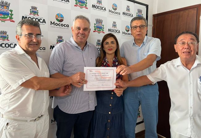 PREFEITO EDUARDO BARISON RECEBE HOMENAGEM E RECONHECIMENTO DOS PROFISSIONAIS DA ODONTOLOGIA DE MOCOCA