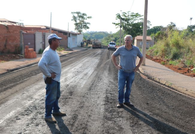 MOCOCA CELEBRA A ESPERADA ENTREGA DA PAVIMENTAÇÃO ASFÁLTICA DA RUA AUGUSTO FINARDI 
