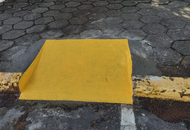 ADMINISTRAÇÃO DE IGARAÍ REALIZA SERVIÇO NA PRAÇA 