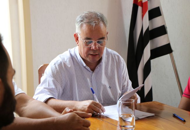 PREFEITURA MUNICIPAL DE MOCOCA VIABILIZA DOAÇÕES E CONVERSÕES DE ÁREAS PARA EXPANSÃO DE EMPRESAS NA CIDADE