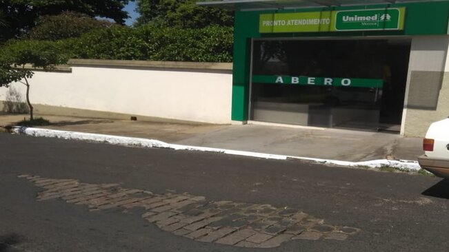 SINALIZAÇÃO DE TRÂNSITO NAS IMEDIAÇÕES DO ANTIGO PRONTO SOCORRO JÁ ESTA PRONTA!